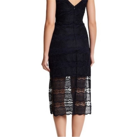 Betsey Johnson NWT Navy Sleeveless Midi Dress with Lace Crochet Overlay Size 0 - Picture 2 of 15